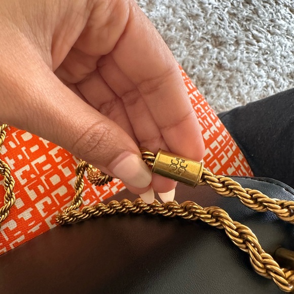 Selling my Tory Burch Eleanor Black - Picture 7 of 7